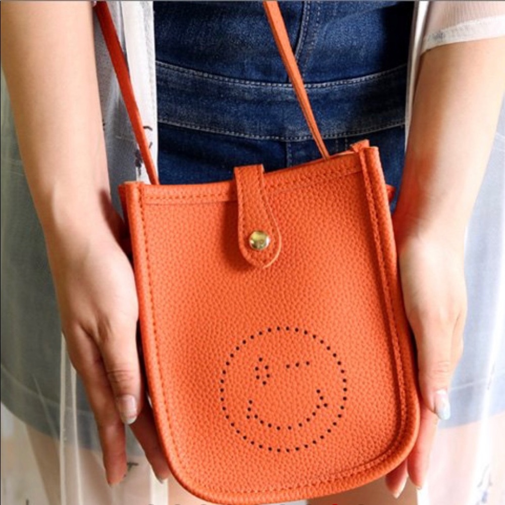 Cute bodybag.Choose color what your outfit match!